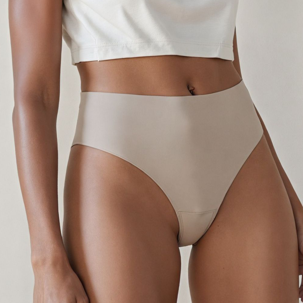 Seamless Camel Toe Thong